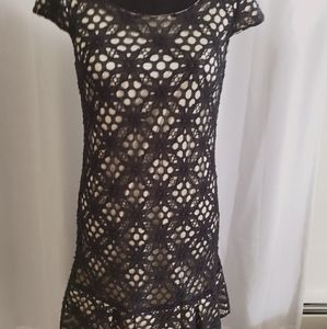 Stunning little black dress!!